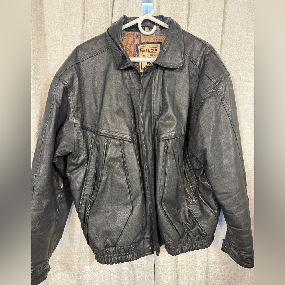 Wilda Vintage Men’s Black Genuine Leather Bomber Jacket L Lined Zip Front - Picture 2 of 13